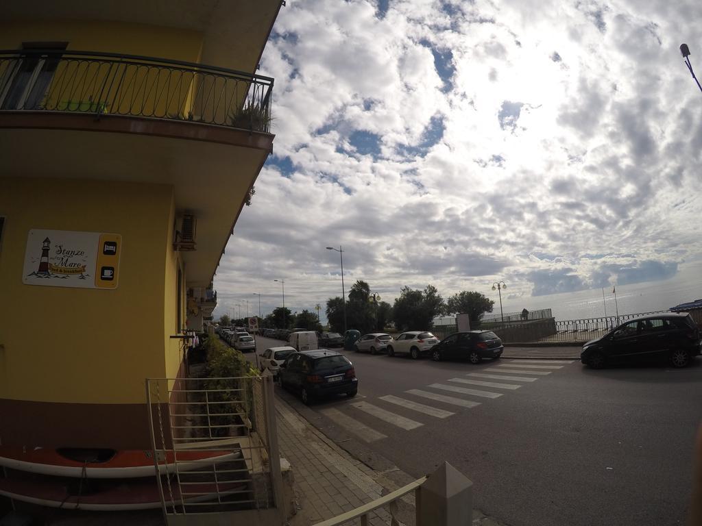 Stanze Sul Mare Bed & Breakfast Salerno Bagian luar foto