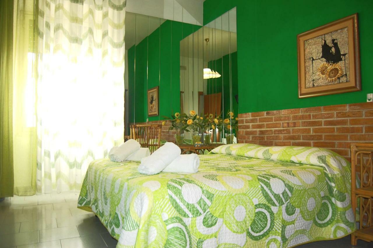 Stanze Sul Mare Bed & Breakfast Salerno Bagian luar foto