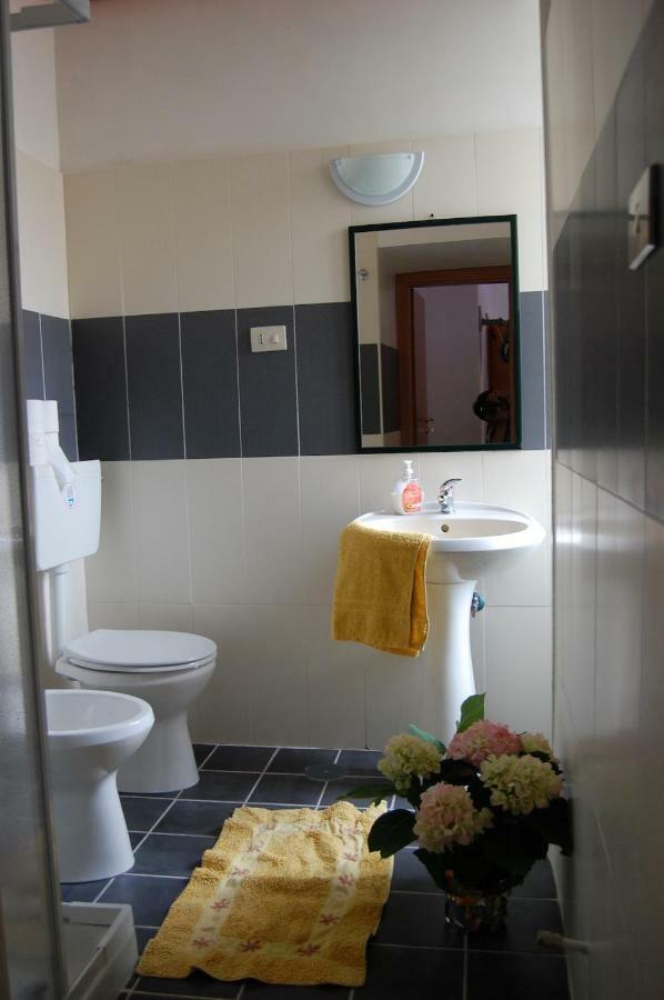 Stanze Sul Mare Bed & Breakfast Salerno Bagian luar foto